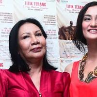 ratna-sarumpaet-duga-atiqah-hasiholan-hamil-anak-perempuan