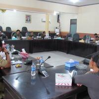 bersengketa-dengan-pemkab-warga-datangi-dprd-kabupaten-kayong-utara