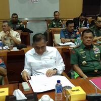 komisi-i-rapat-dengan-menhan-dan-panglima-tni-bahas-evaluasi-program