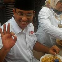 seusaiorasi-anies-dan-istri-memilih-untuk-makan-ketoprak