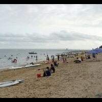 cuaca-ekstrem-bpbd-minta-wisatawan-di-pantai-selatan-malang-waspada