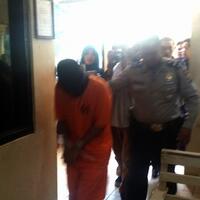 hendro-curi-monitor-komputer-di-warnet-uangnya-untuk-beli-rokok