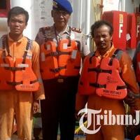 dua-korban-tenggelamnya-kmn-sumber-laut-berhasil-dievakuasi-ke-daratan