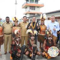 zulkifli-hasan-mengaku-jatuh-cinta-pada-papua