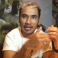 insiden-jflow-tak-sengaja-menyayat-perut-perempuan-lawan-mainnya-di-film