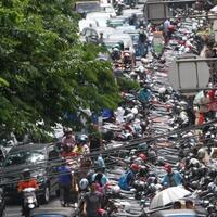 sindrom-kota-jakarta-pergi-pagi-pulang-petang-pantat-panas-pinggang-pegal