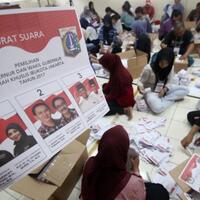cegah-politik-uang-komisi-ii-dpr-minta-bawaslu-gandeng-kejaksaan-dan-polri