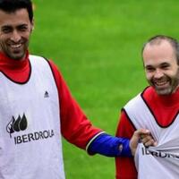 andres-iniesta-dan-sergio-busquets-siap-tampil-saat-barcelona-vs-atletico-madrid
