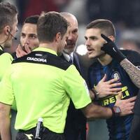 mauro-icardi-dihukum-larangan-main-dua-laga-karena-tendang-bola-kena-wasit