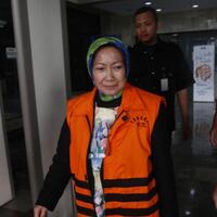 wali-kota-cimahi-dan-suaminya-diperiksa-kpk