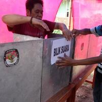 ketua-bawaslu-sebut-ketiadaan-smartphone-jadi-kendala