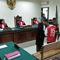 pembunuh-wanita-muda-dengan-gagang-cangkul-divonis-mati