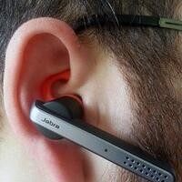 abi-tewas-kena-setrum-saat-dengar-musik-pakai-headset-hp