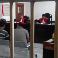 waduh-beredar-foto-hakim-tertidur-saat-menyidangkan-guru-korban-pengeroyokan