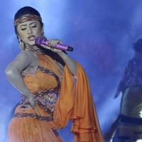 luput-dari-perhatian-ternyata-ini-ritual-aneh-yang-kerap-dilakoni-dewi-perssik