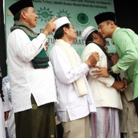 disumpah-terima-azab-allah-bila-berani-tak-pilih-agus-sylvi