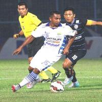 pelatih-bhayangkara-fc-sambut-baik-kehadiran-firman-utina