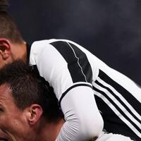 juventus-menang-0-2-atas-crotone