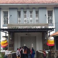 harusnya-koruptor-dipenjara-dalam-satu-lapas-yang-berfungsi-sebagai-museum-koruptor