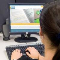 seorang-wanita-asal-jerman-tega-menjual-anak-perempuannya-sendiri-di-dunia-maya