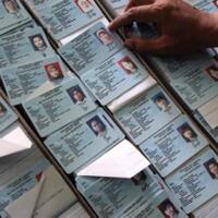 kiriman-paket-e-ktp-diduga-palsu-dari-kamboja-ditemukan-bea-cukai-bandara-soetta