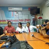 kepada-penyidik-kak-ema-mengaku-teman-dekat-firza-husein