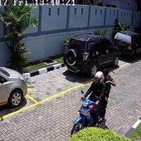 tak-mengaku-polisi-tembak-dua-pencuri-barang-berharga-dirut-pln-batam