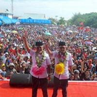 pendukung-pasangan--berkah--padati-lapangan-merdeka-dalam-kampanye-akbar