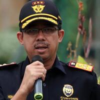 petugas-bea-cukai-curiga-karena-paket-36-ktp-elektronik-dari-kamboja-ditulisi-id-card