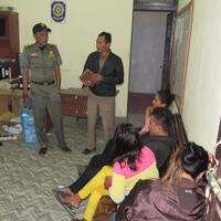 tiga-wanita-dan-empat-pria-terjaring-operasi-non-yustisi-satpol-pp