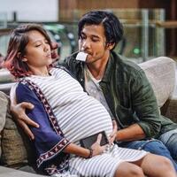 cerita-lala-karmela-soal-perut-palsu-dari-silikon-beratnya-capai-4-kg