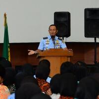 marsda-dedi-permadi-ingatkan-pns-tni-au-jaga-netralitas-dalam-pilkada-serentak-2017