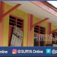 punya-tunggakan-utang-rp-35-juta-sdn-di-sumenep-disegel-warga