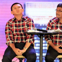 cerita-djarot-gemas-dan-cubit-paha-ahok-saat-debat
