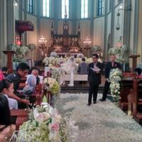 aksi-112-tak-menghalangi-pengantin-menikah-di-katedral