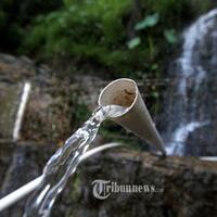 warga-kabupaten-flores-timur-nikmati-air-bersih-dari-dana-desa