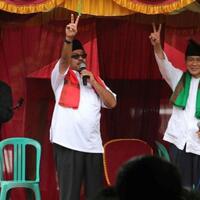 ketua-umum-pb-al-khairiyah-serukan-doa-untuk-rano-embay