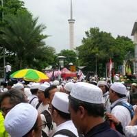 peserta-aksi-112-mulai-tinggalkan-masjid-istiqlal