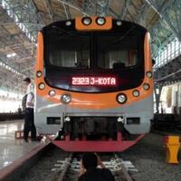 penumpang-krl-saat-aksi-demo-112-naik-lima-kali-lipat