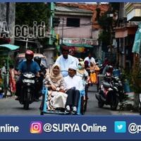 unik-pasangan-pengantin-gelar-resepsi-di-bekas-lokalisasi-dolly