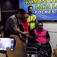 kehilangan-dua-kaki-ahmad-safii-bikin-usaha-bengkel-motor-ramah-difabel