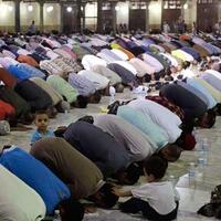 mesir-tunjuk-khatib-perempuan-ceramah-di-masjid