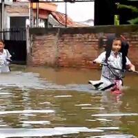 bnpb-4510-jiwa-mengungsi-akibat-banjir-dan-longsor-di-bitung