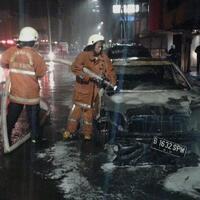 4-orang-pembakar-mobil-dengan-bom-molotov-tak-terkait-aksi-112