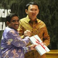 saat-ahok-meminta-maaf-pada-relawan