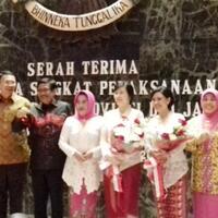 belum-bisa-berkantor-di-balaikota-karena-disidang-ahok--curhat