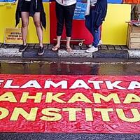 ada-korupsi-icw-minta-dukungan-dpr-dan-presiden-evaluasi-mk