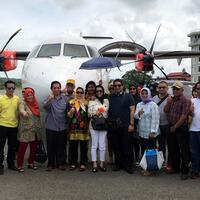 pesawat-wings-air-akhirnya-mendarat-di-bandara-maratua