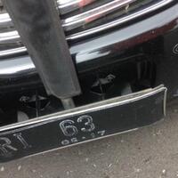 pengawal-mobil-pejabat-ri-63-dilaporkan-tinju-spion-mobil-warga-di-jalanan