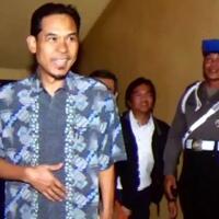 munarman-penuhi-panggilan-polda-bali-sebagai-tersangka-tanpa-didampingi-pengacara